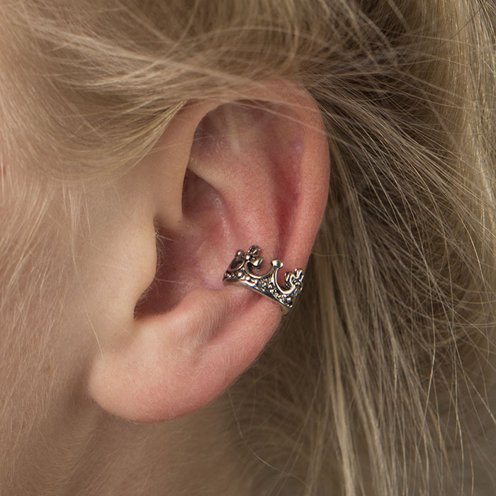 Earcuff met kroondesign